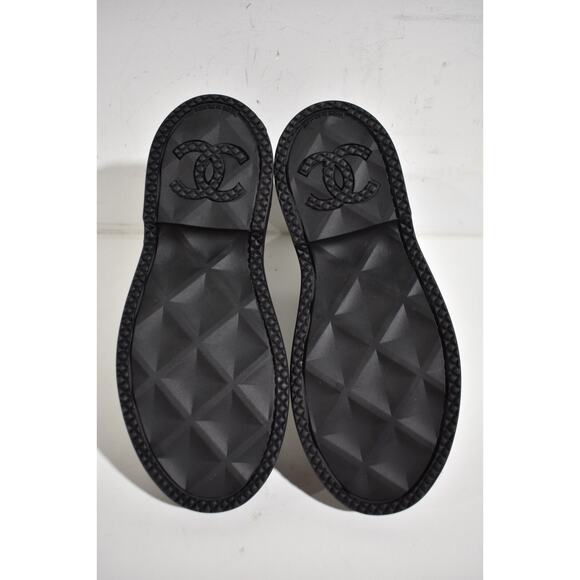 Chanel 23A Black White All Over Logo Rubber CC Low Top Short Ankle Rain Boots 40 - Picture 11 of 11